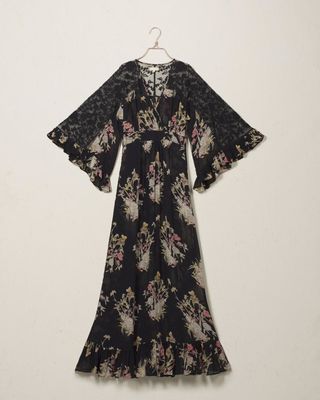 Fashion Design Empire Waist Floral Embroidered V-Neckline Maxi Woman Dress
