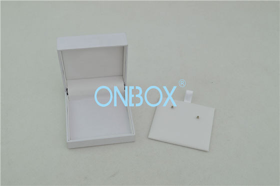 Fashion White Plastic Jewelry Packaging Boxes White Imitation Leather Top Design