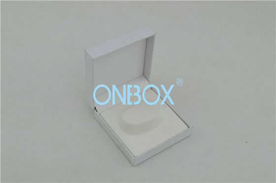 Competitive White Plastic Painted Jewelry Boxes White Art Paper External For Female Bangle