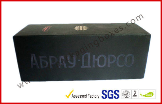 Foldable 1100G Rigid Board Wine Packaging Boxes , Rubber Finished Luxury Gift Boxes With Spot UV Logo