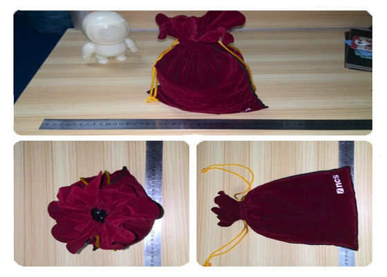 Red Velvet Drawstring Bag , Velvet Gift Pouch For Earring OEM