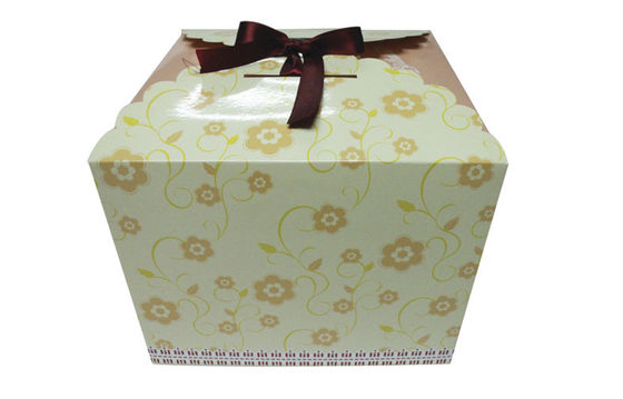 Flat Shipping Paper Packaging Wedding Cake Boxes With Exquisite Ribbon