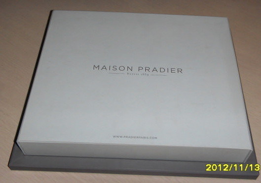 Large Decorative Cardboard Gift Packing Boxes For Garment Matte Lamination