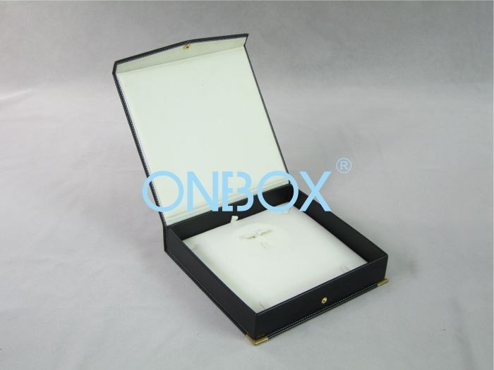 Folding Leather modern jewelry box for necklace , earring and finger ring packing