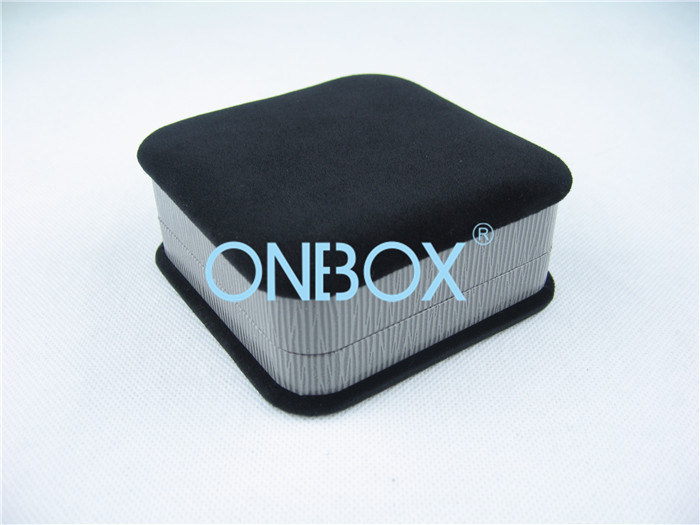 High End Jewelry Packaging Boxes With Soft Pad Top Design , A Thermal Form Insert For Ladies ' Bangle