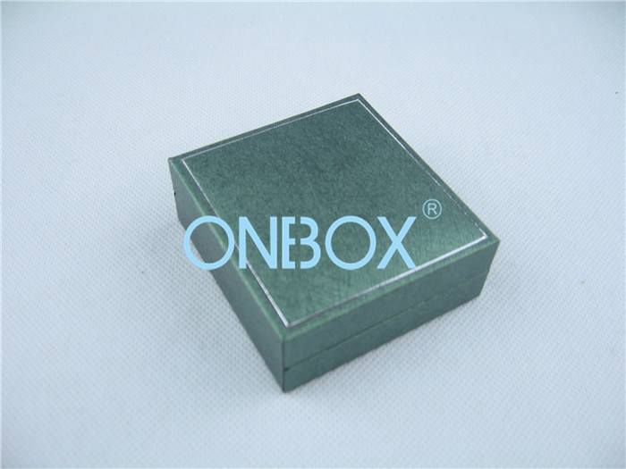 Hot Stamping Frame Jewelry Packaging Boxes In Art Paper A Removable Insert For Pendants
