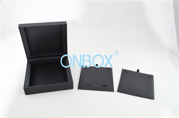 Personalized Luxury Jewelry Packaging Boxes Two Insert Pads For Jewelry Set